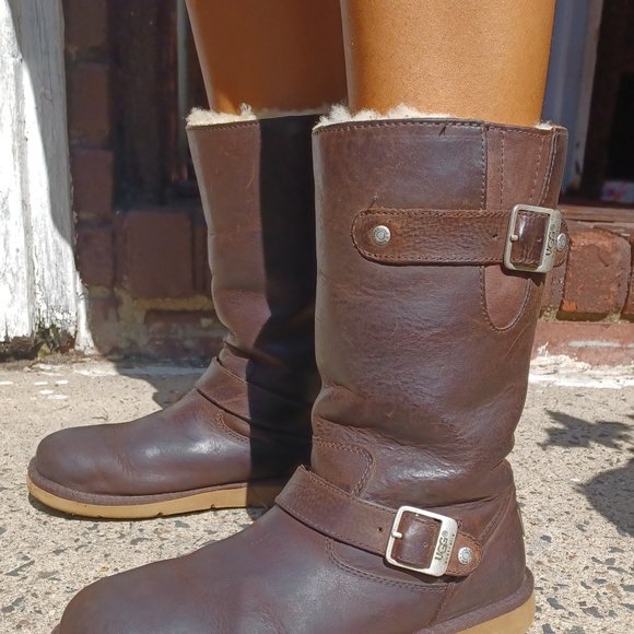 UGG Boots - Picture 6 of 7